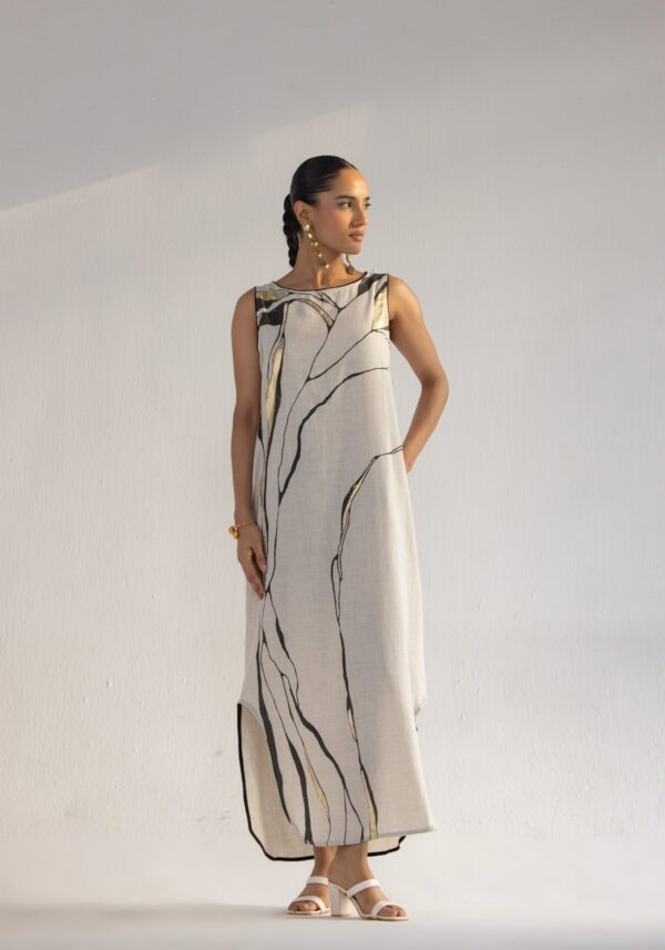 QUANTUM THEORY ROOTS DRESS